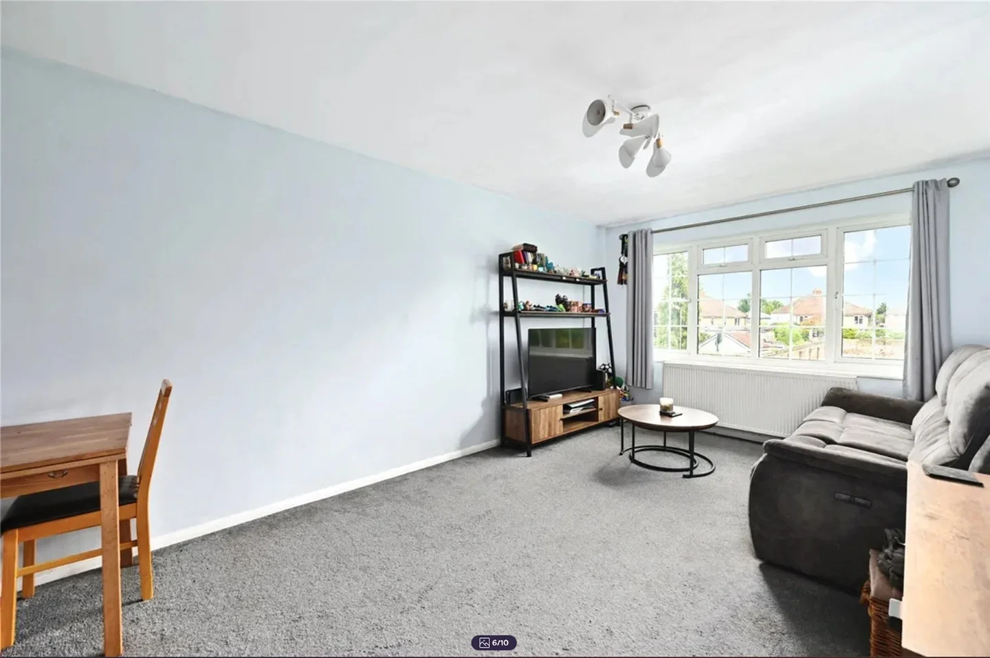 Flat Chertsey Road in Borough of Spelthorne