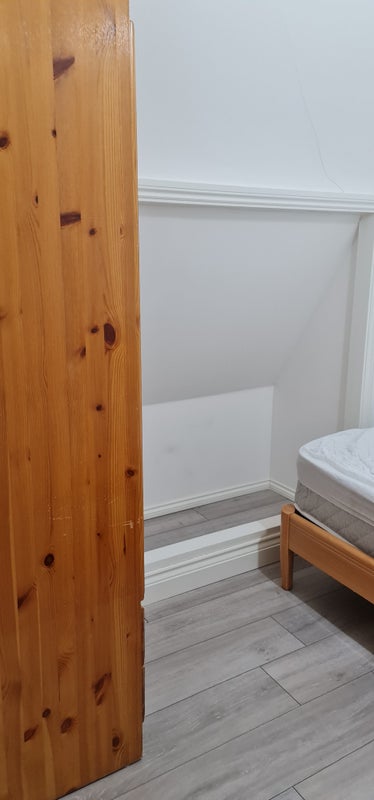 Room Park Lane in Greater London