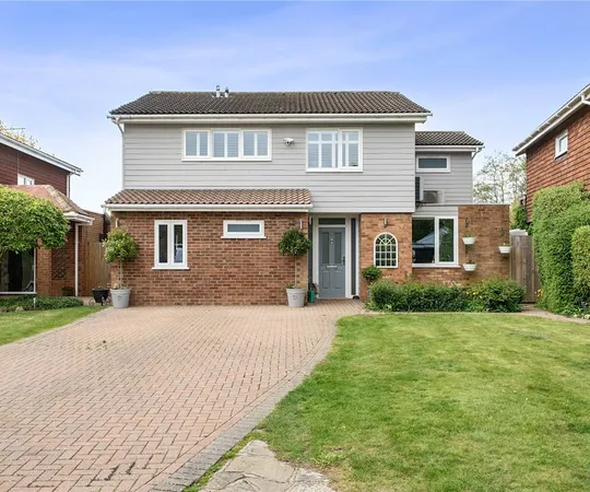 Flat Chesterfield Drive in Sevenoaks