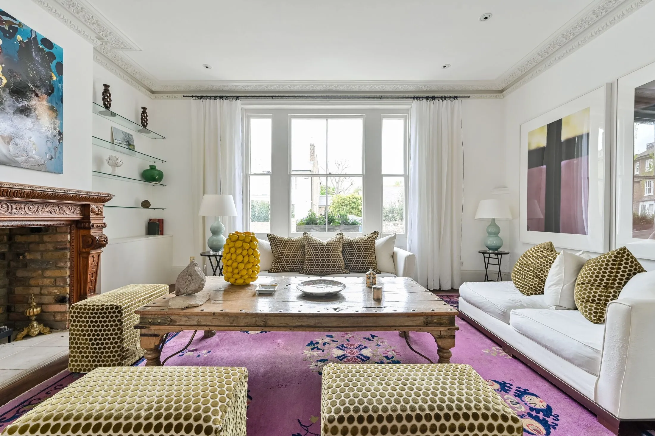 House Warwick Gardens in Greater London