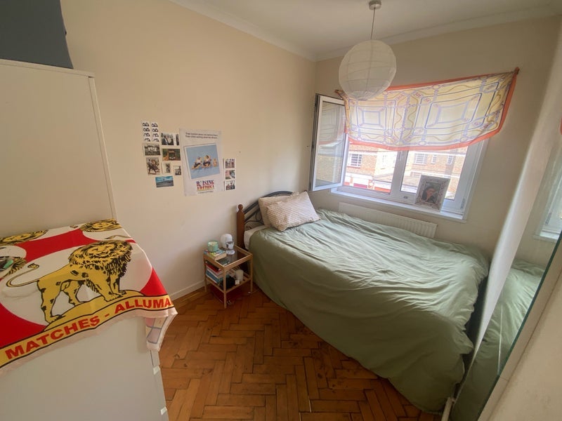 Room Nightingale Lane in Greater London