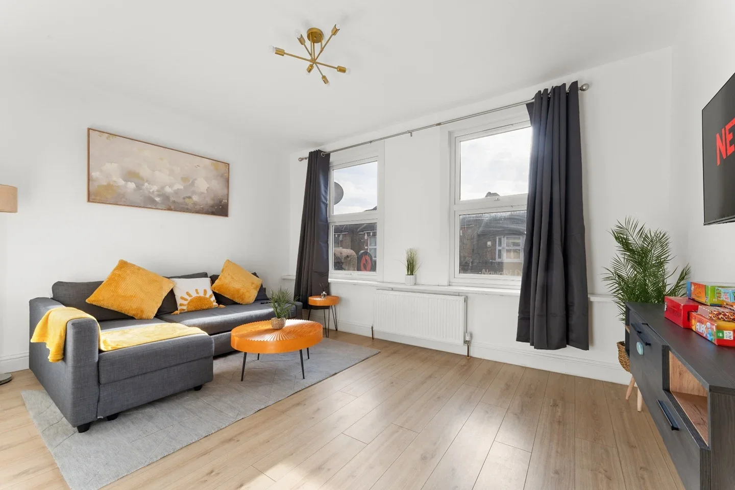 Flat Plashet Grove in Greater London