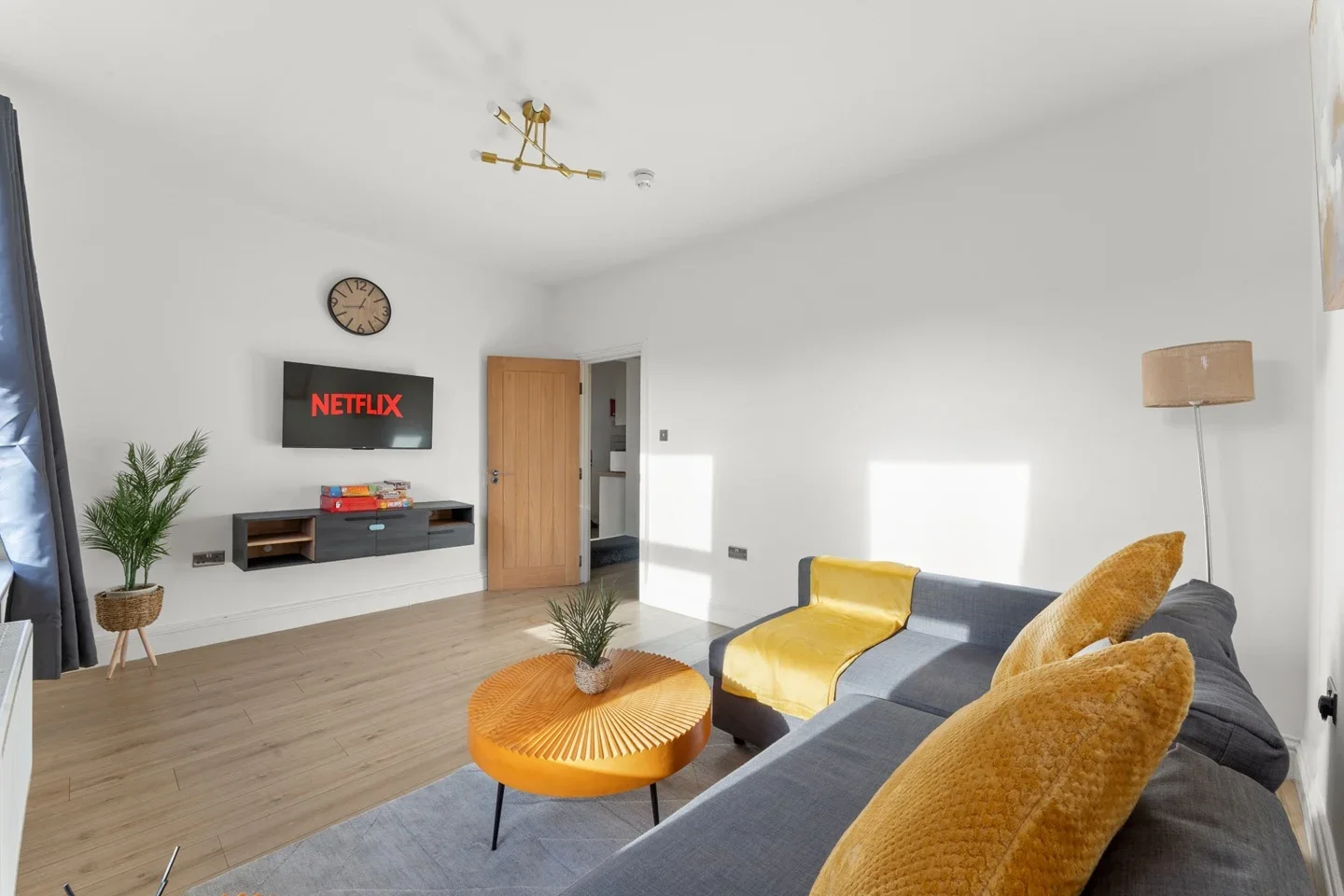 Flat Plashet Grove in Greater London