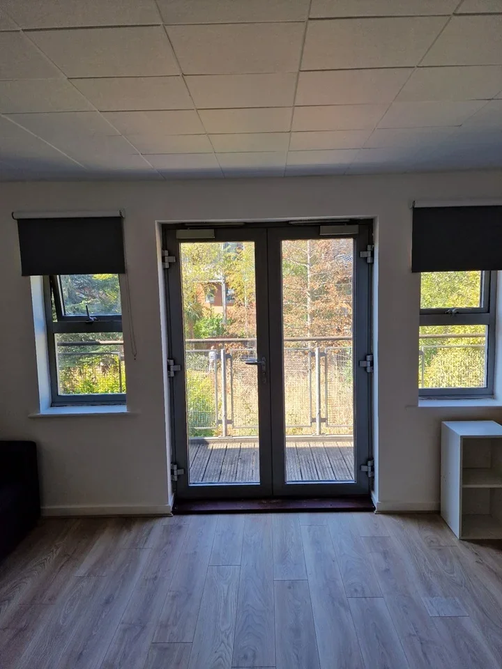 Room Windmill Road in Slough