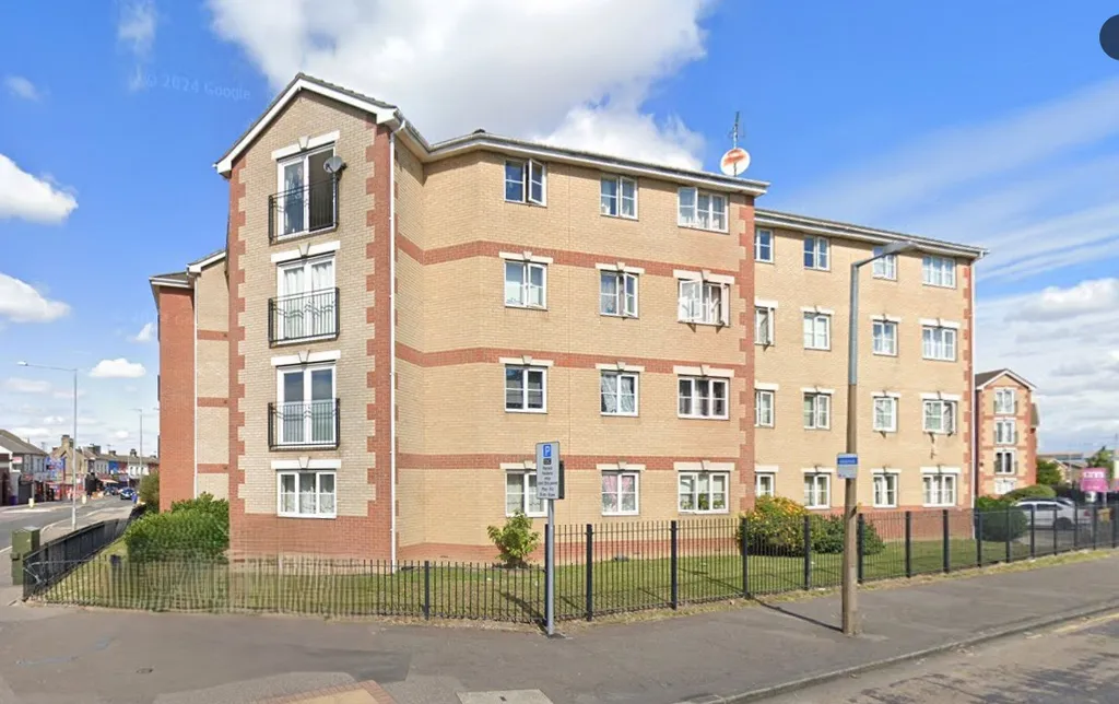 Flat Dunlop Road in Tilbury