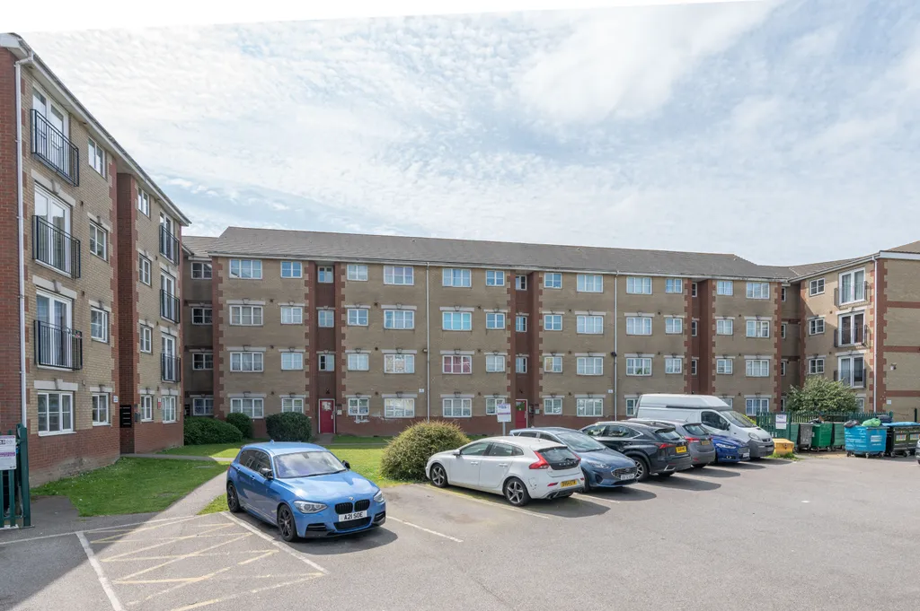 Flat Dunlop Road in Tilbury
