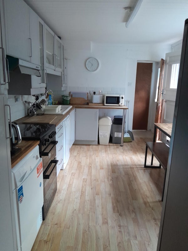 Room Burrage Road in Greater London