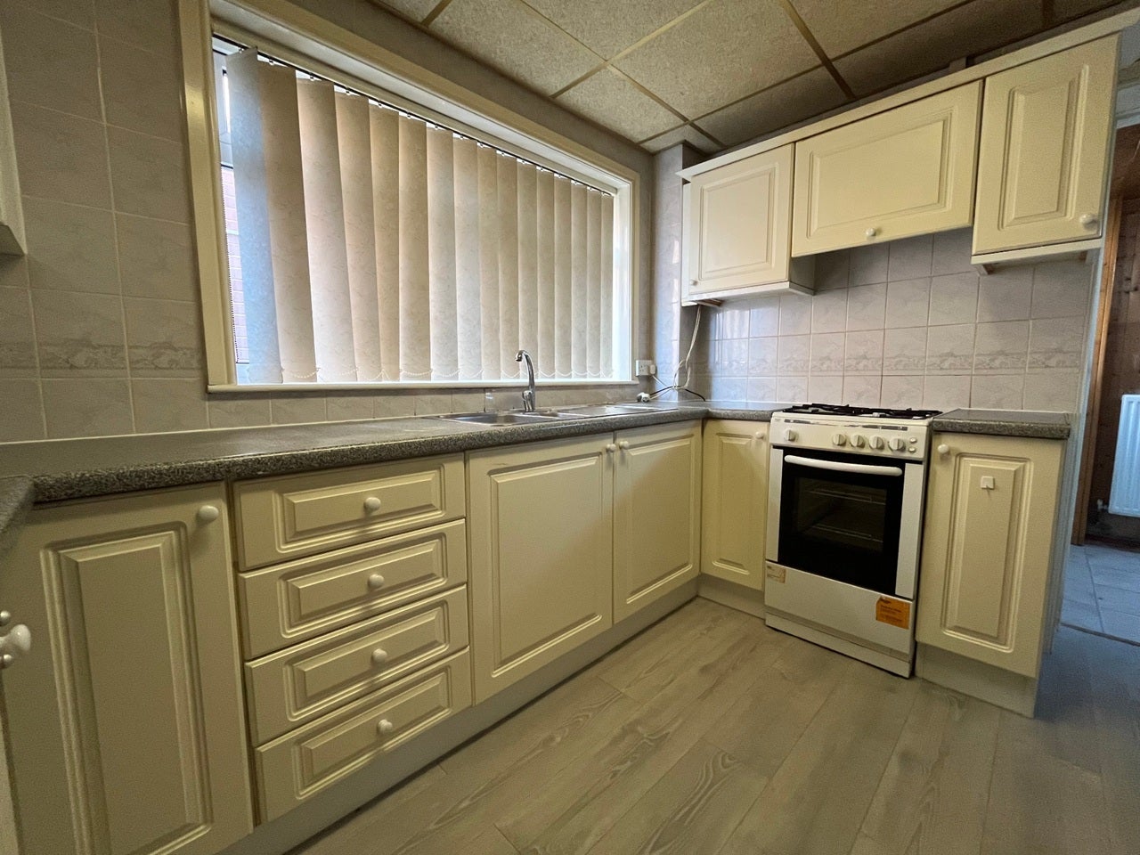 House Highfield Road in Farnworth