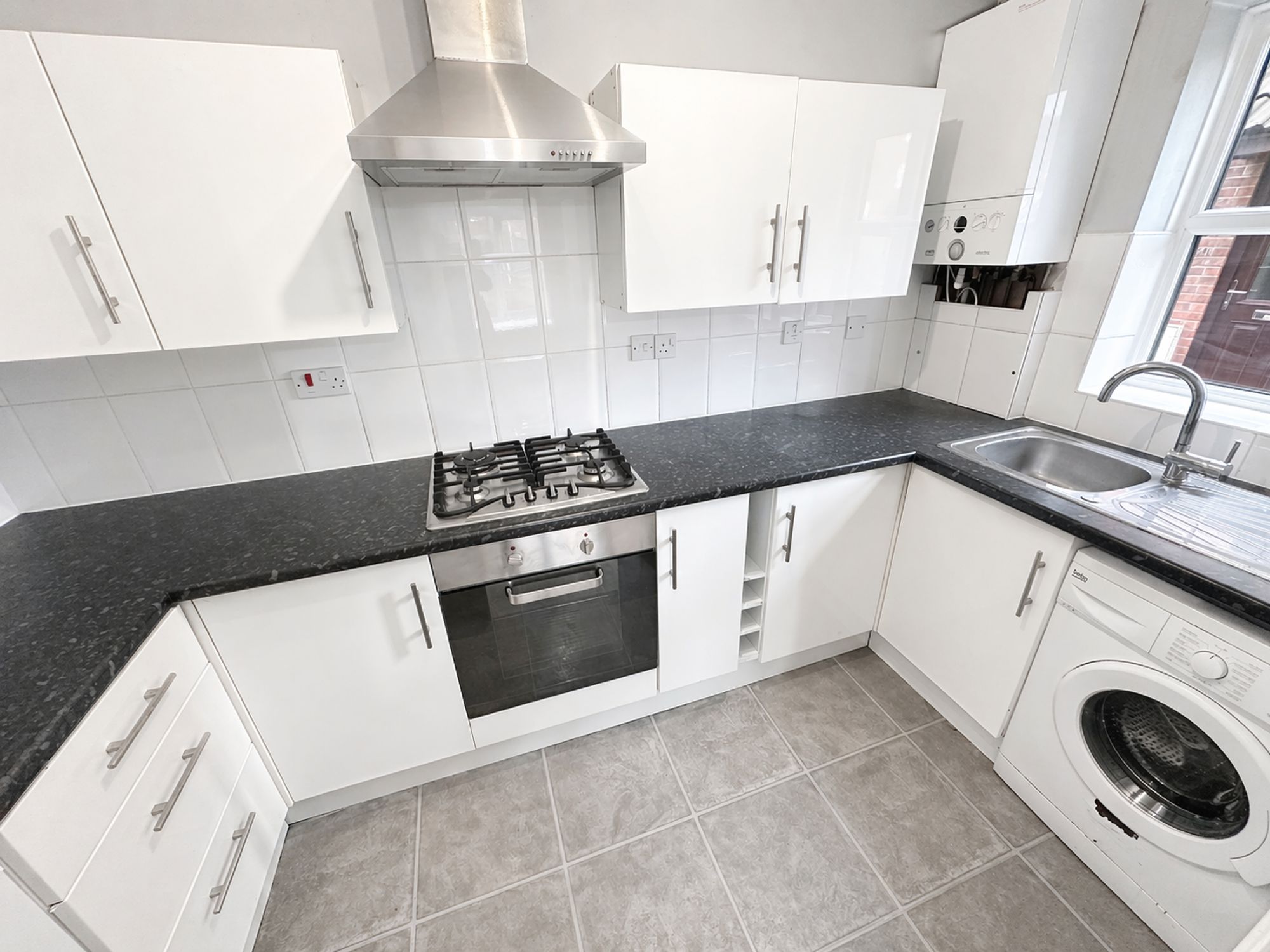 Flat Runnymede Road in Stanford-le-Hope