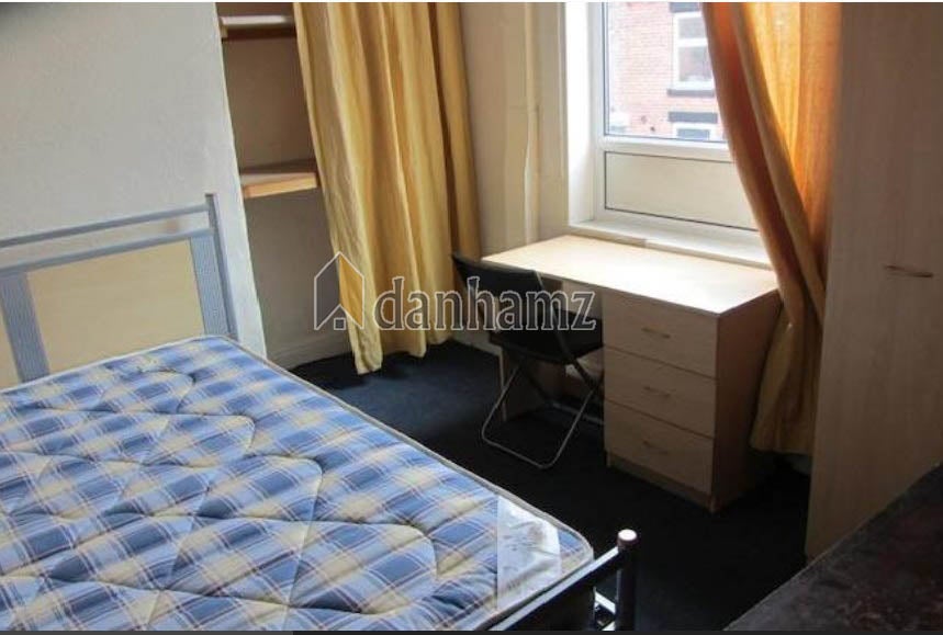 Room Back Burley Lodge Road in Leeds