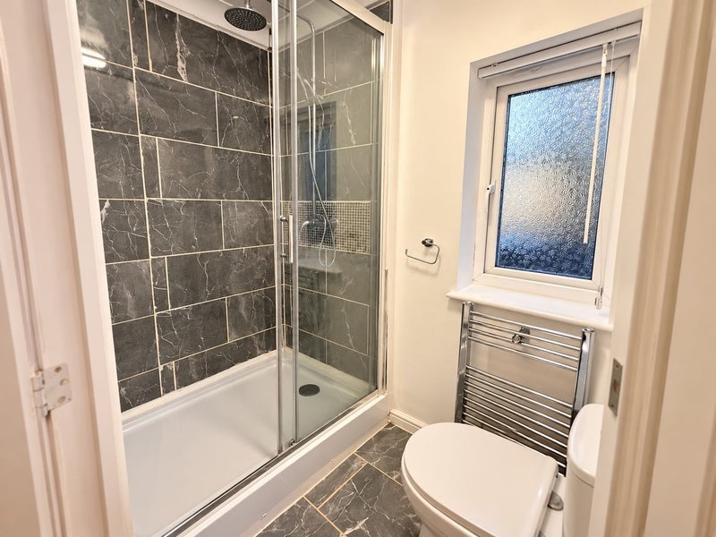 Room Damson Croft in Chesterfield