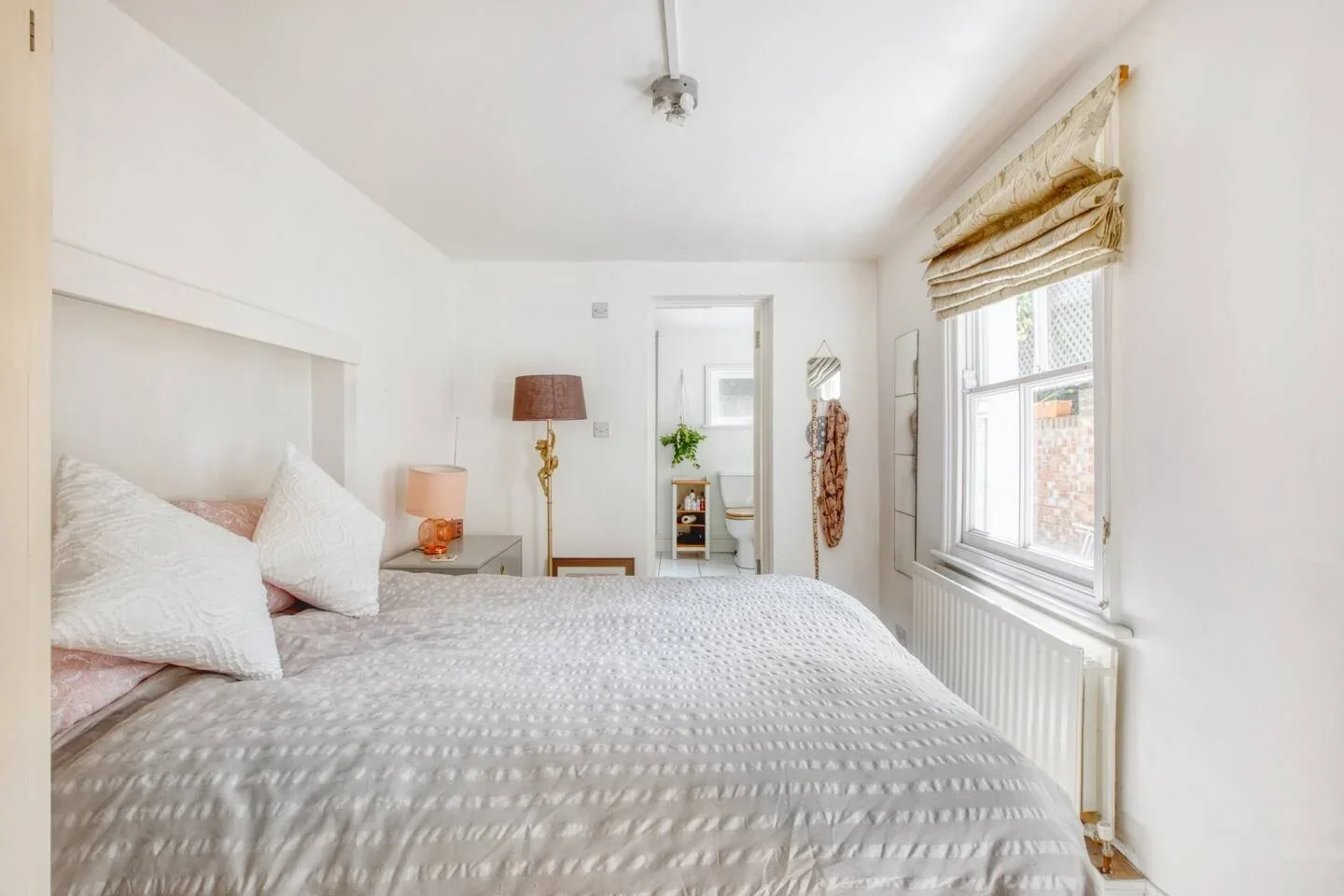 Flat Norwood Road in Greater London