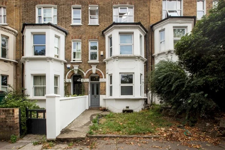 Flat Norwood Road in Greater London