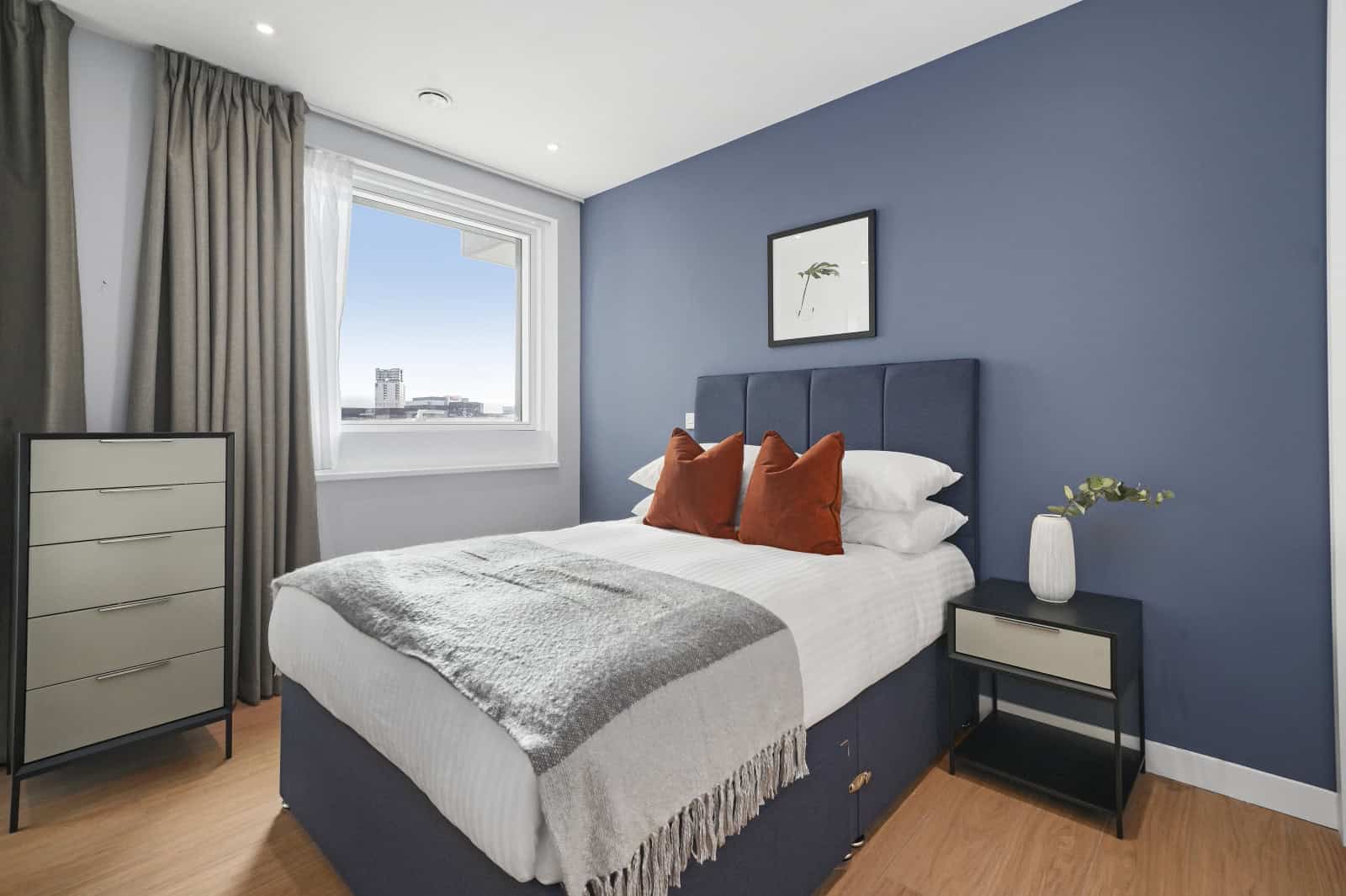 Flat Anthems Way in Greater London