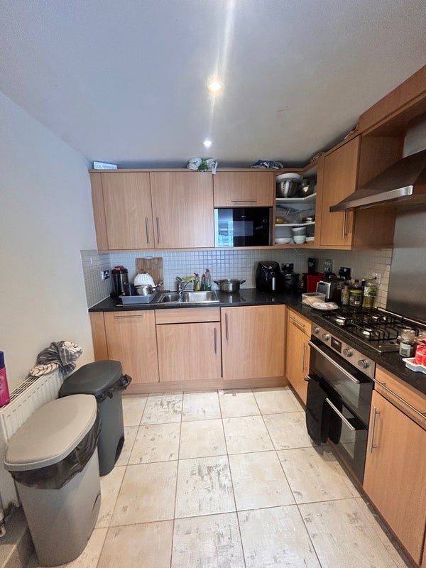 Room Lavender Hill in Greater London