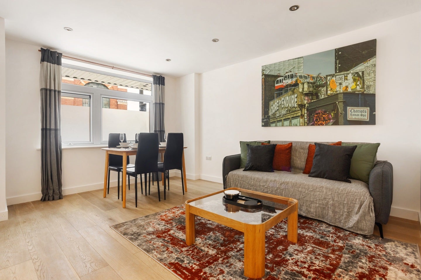 Flat Wheler Street in Greater London