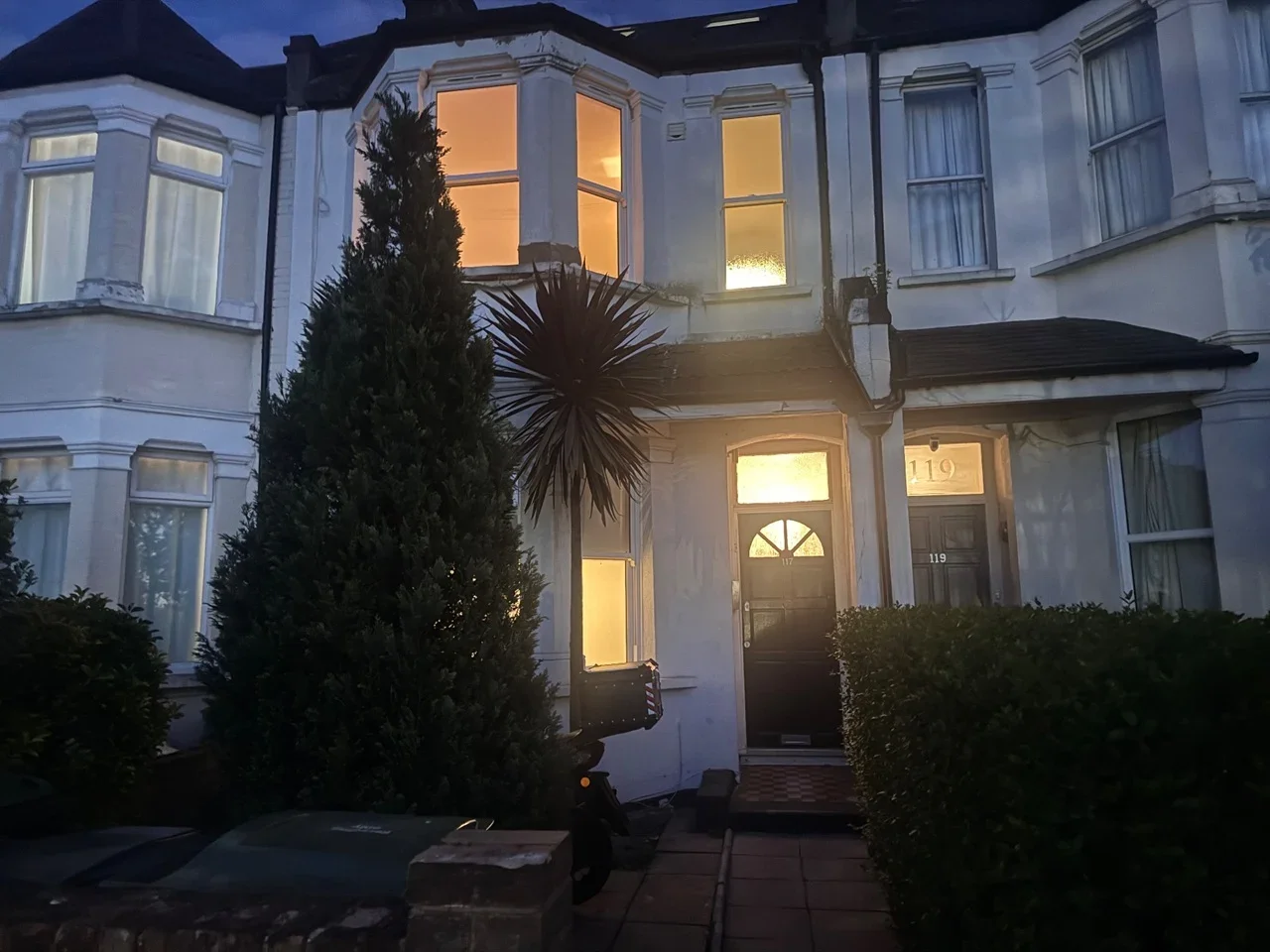 Flat Lewin Road in Greater London