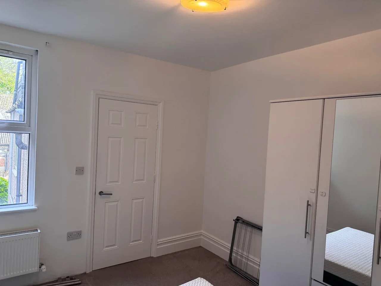 Flat Lewin Road in Greater London