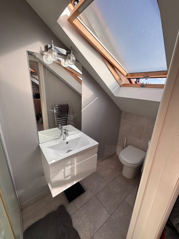 Room Brudenell Road in Greater London
