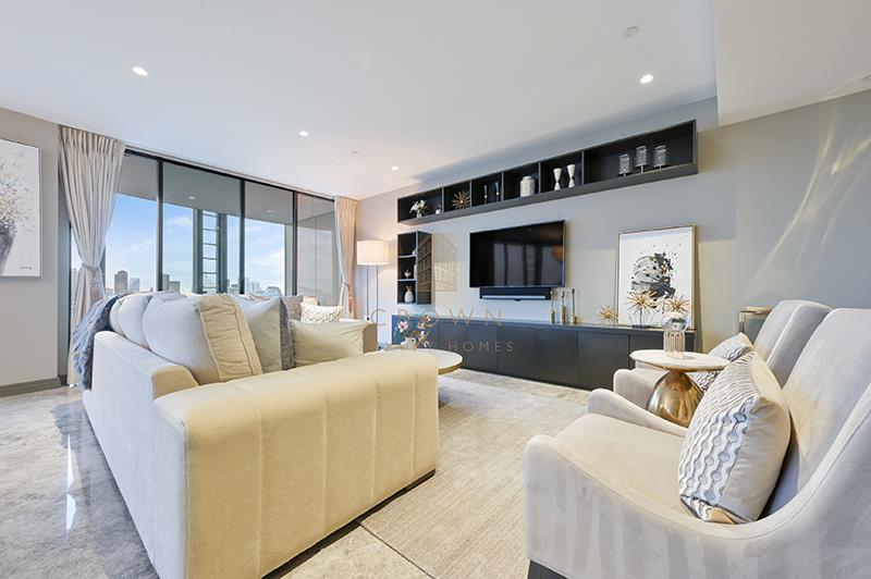 Flat Blackfriars Road in Greater London