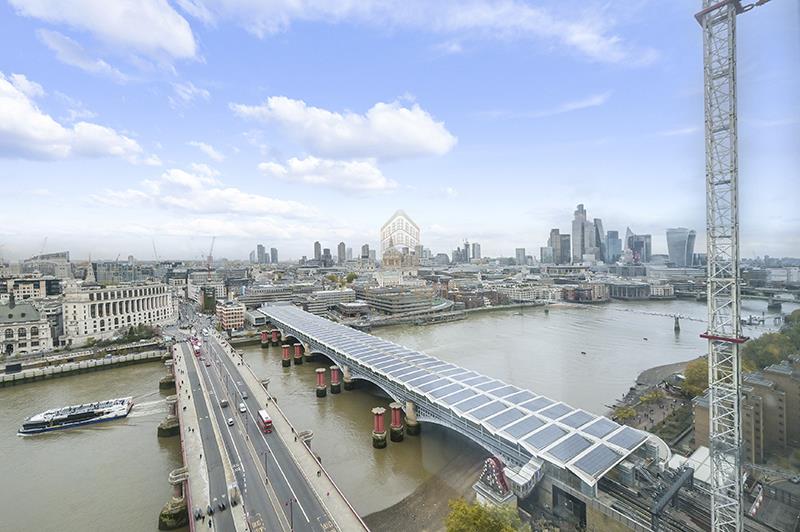 Flat Blackfriars Road in Greater London