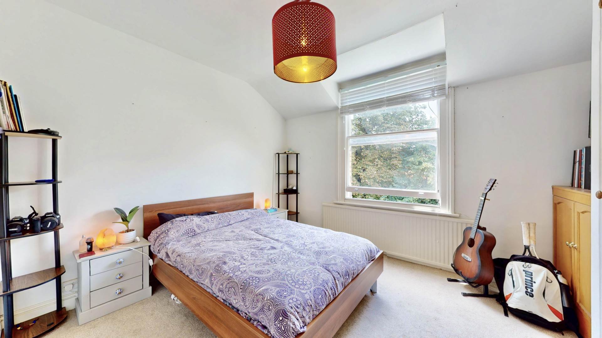 Flat Milton Avenue in Greater London