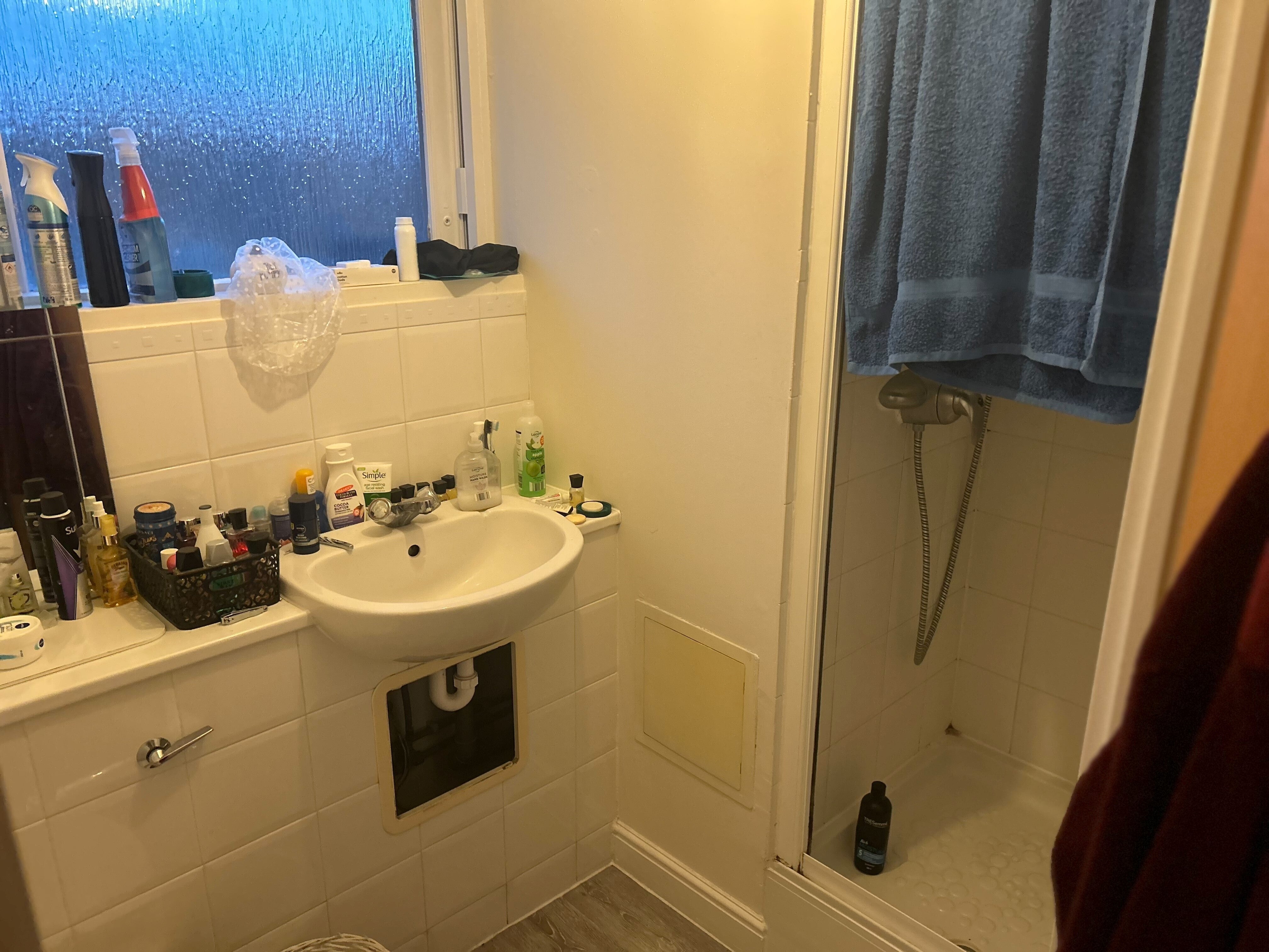 Flat Bingley Court in Canterbury