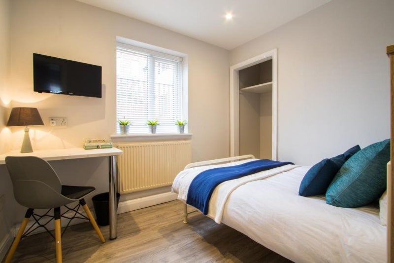 Flat Victoria Court Mews in Leeds