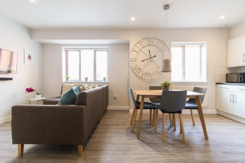 Flat Victoria Court Mews in Leeds