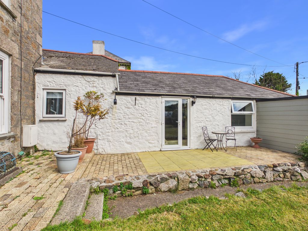 House Whitcross Hill in Carnbrea