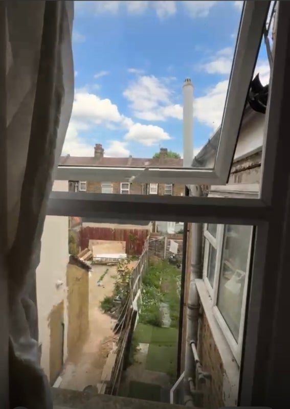 Room St Martin's Avenue in Greater London