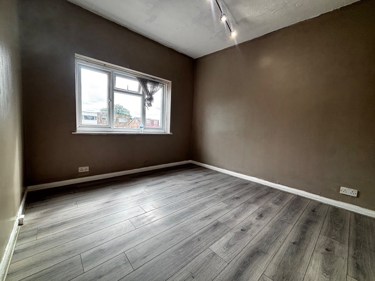 Flat Roston Road in Salford