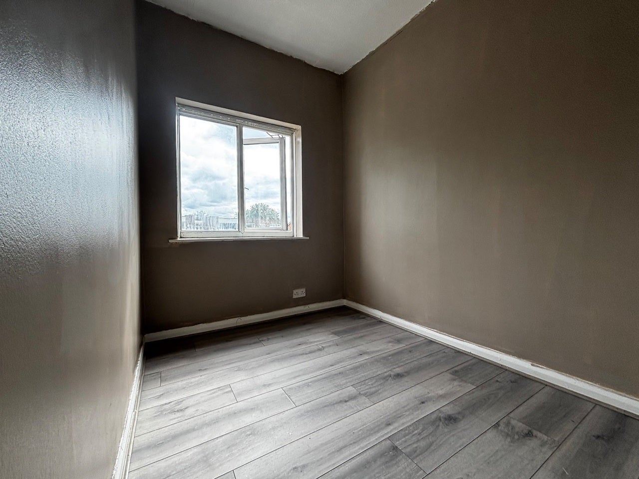 Flat Roston Road in Salford