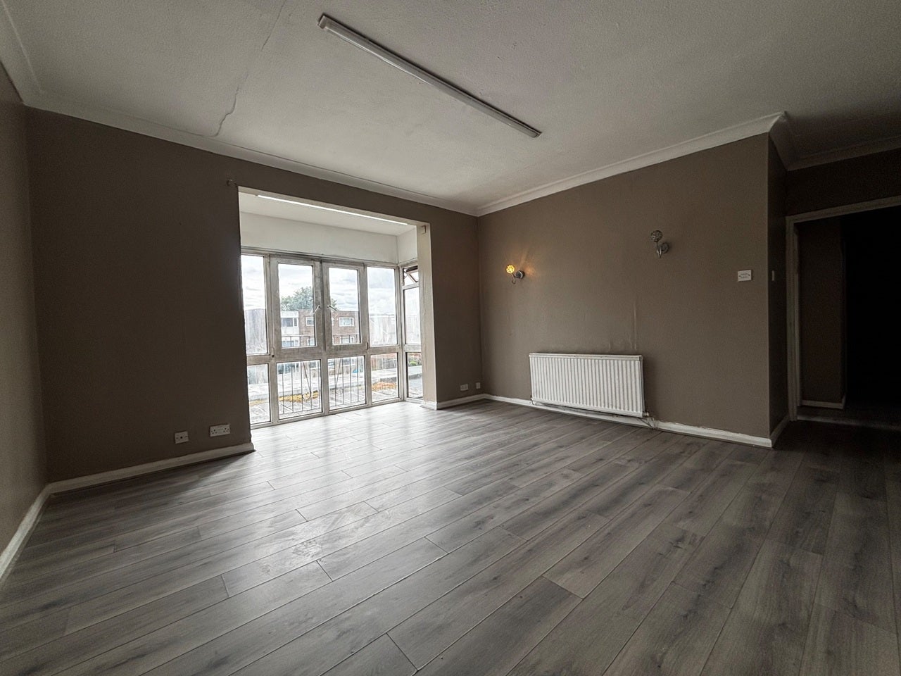 Flat Roston Road in Salford