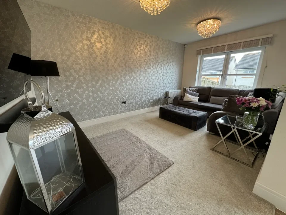 House Archerfield Crescent in Newarthill