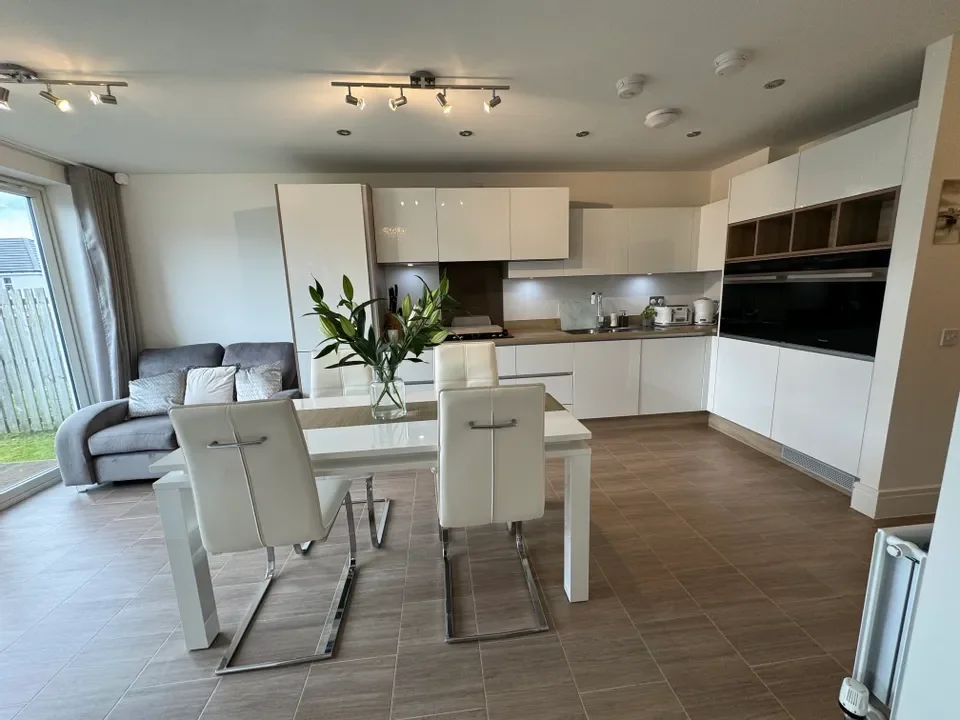 House Archerfield Crescent in Newarthill
