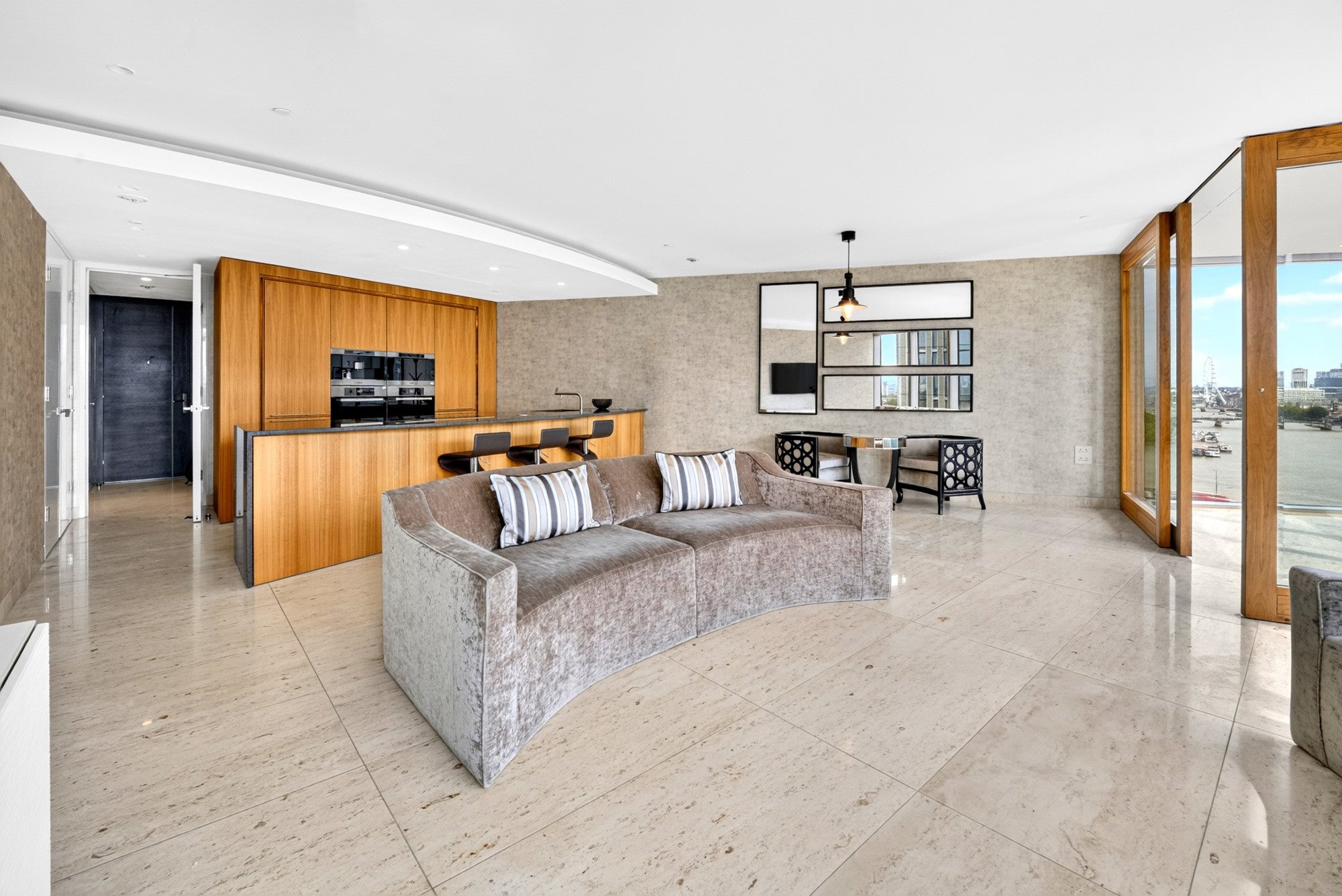 Flat Grosvenor Road in City of Westminster