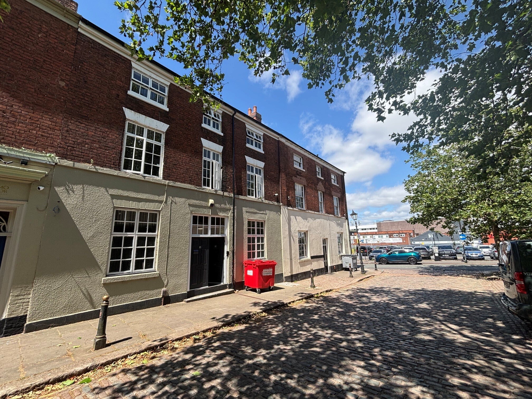 Flat St John's Square in Wolverhampton