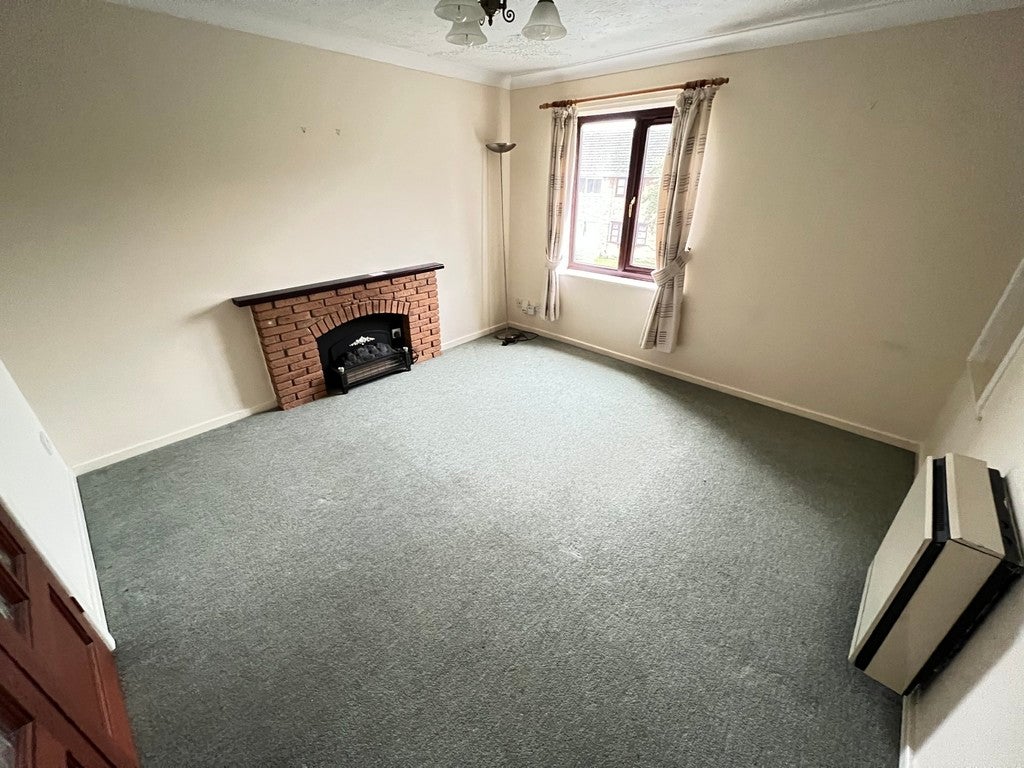 Flat Penn Road in Wolverhampton