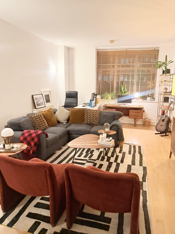 Flat Clerkenwell Road in Greater London