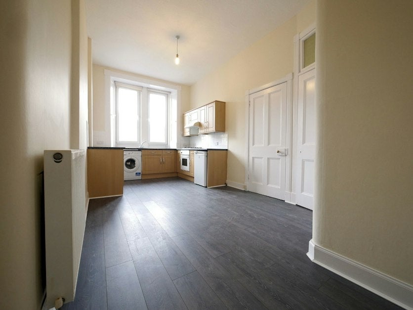 Flat Comely Bank Row in City of Edinburgh