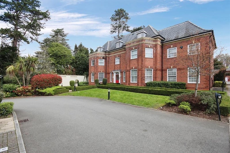 Flat John Cullis Gardens in Royal Leamington Spa