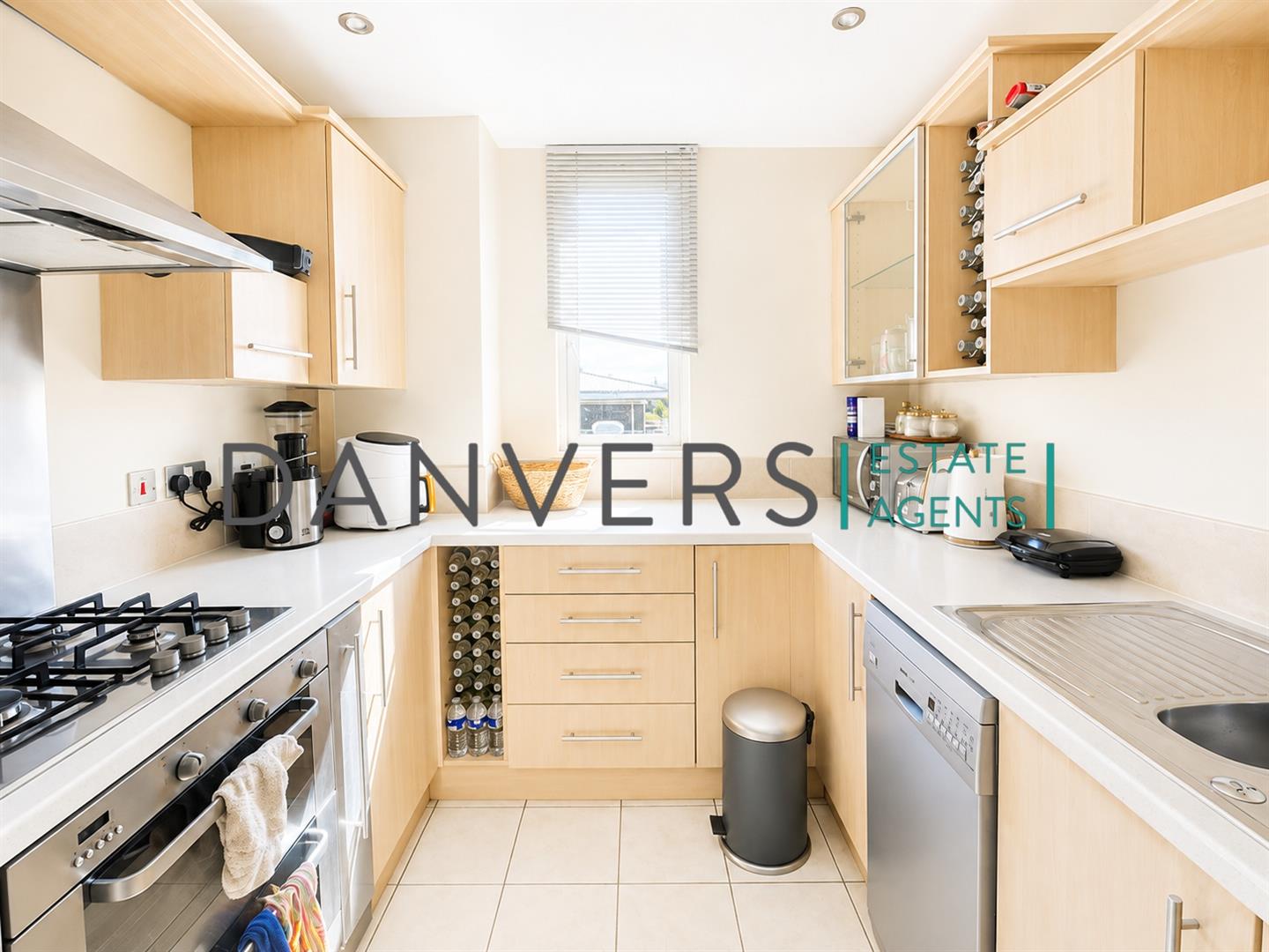 Flat Watkin Road in Leicester