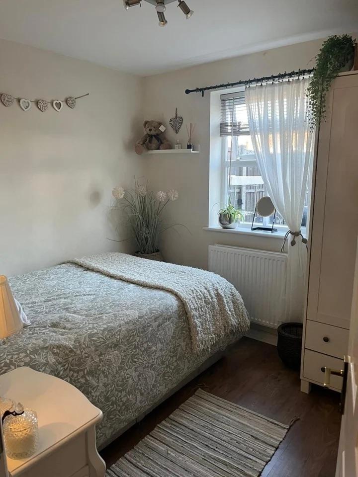 House Chamberlayne Avenue in Greater London