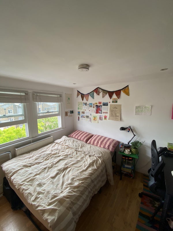 Room Hornsey Road in Greater London