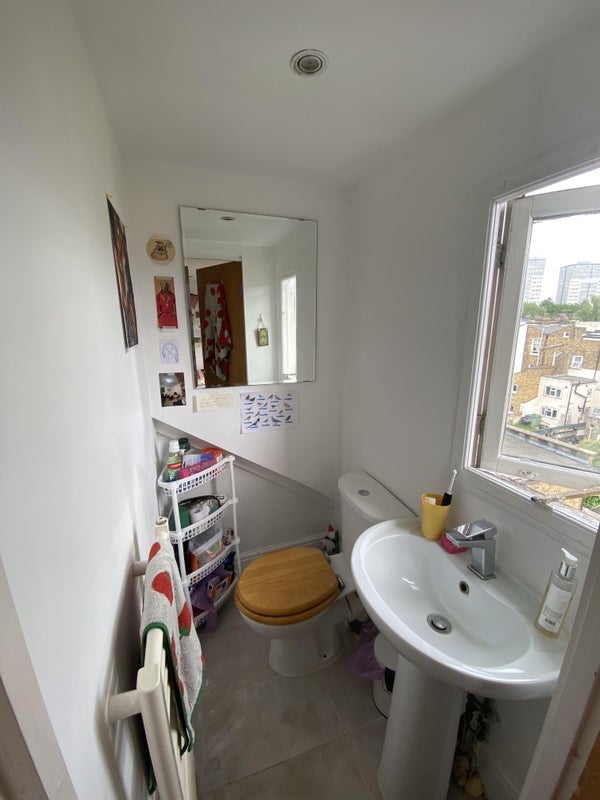 Room Hornsey Road in Greater London