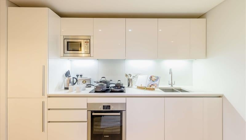 Flat Merchant Square in City of Westminster