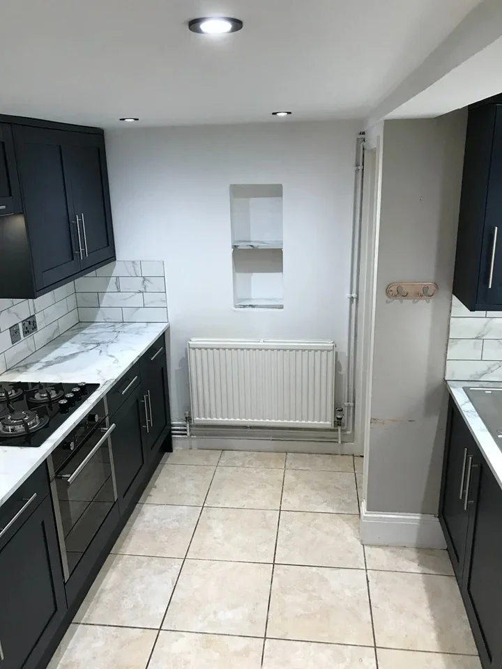 Flat Fairthorn Road in Greater London