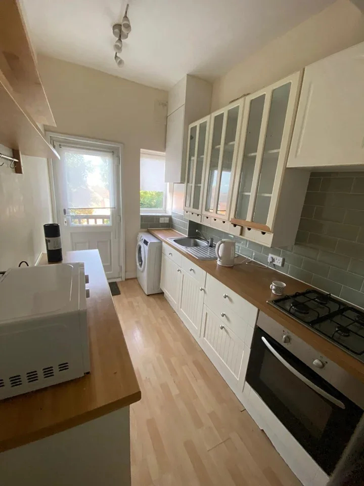 Room Grange Road in Greater London