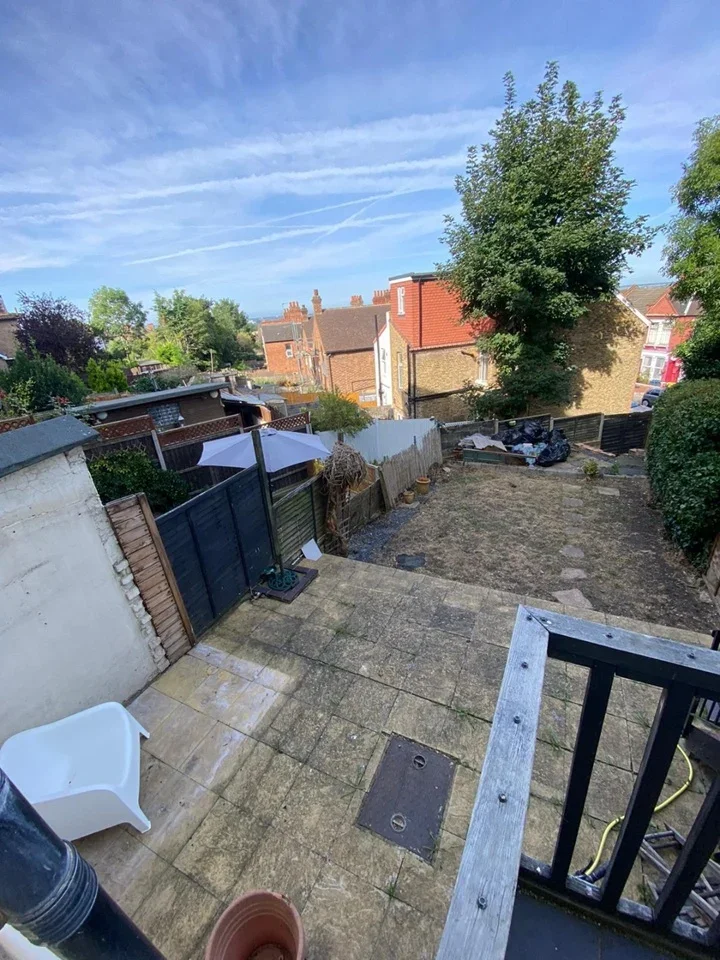 Room Grange Road in Greater London